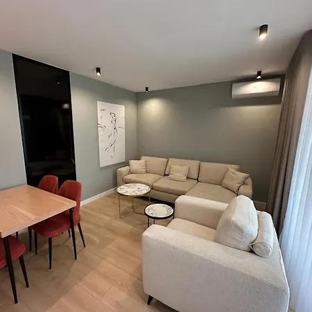 San Pietro 1-st Floor Apartament *
