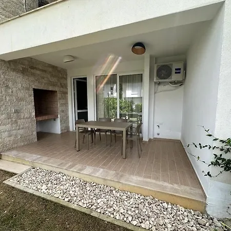 Appartement San Pietro 1-st Floor Plazhi San Pietro